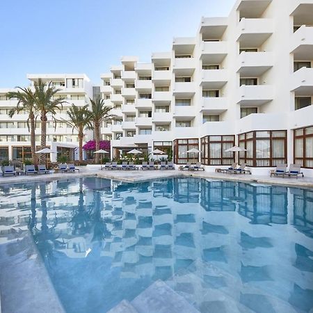 Hotel Tres Torres Santa Eulària des Riu Kültér fotó