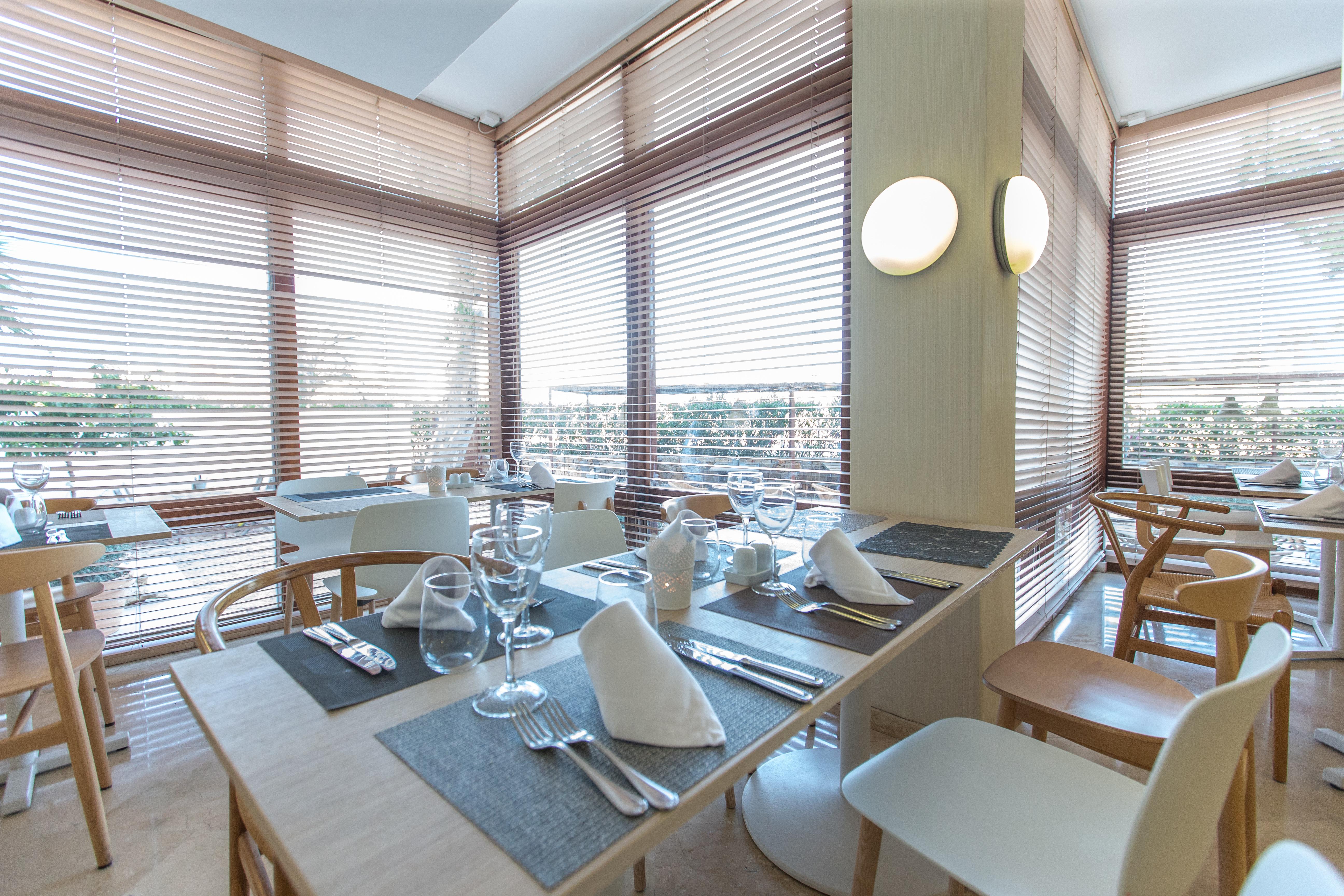 Hotel Tres Torres Santa Eulària des Riu Kültér fotó