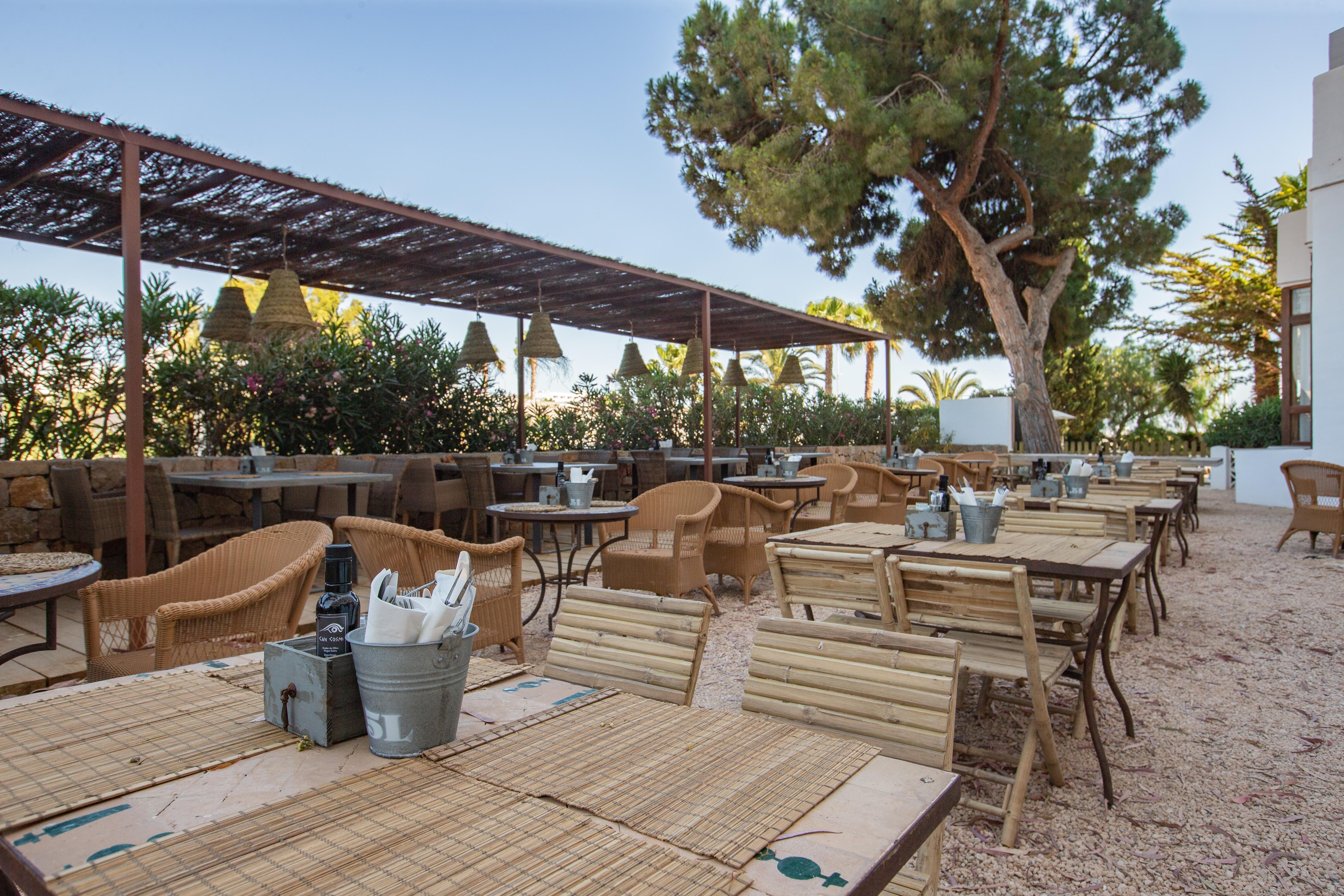 Hotel Tres Torres Santa Eulària des Riu Kültér fotó