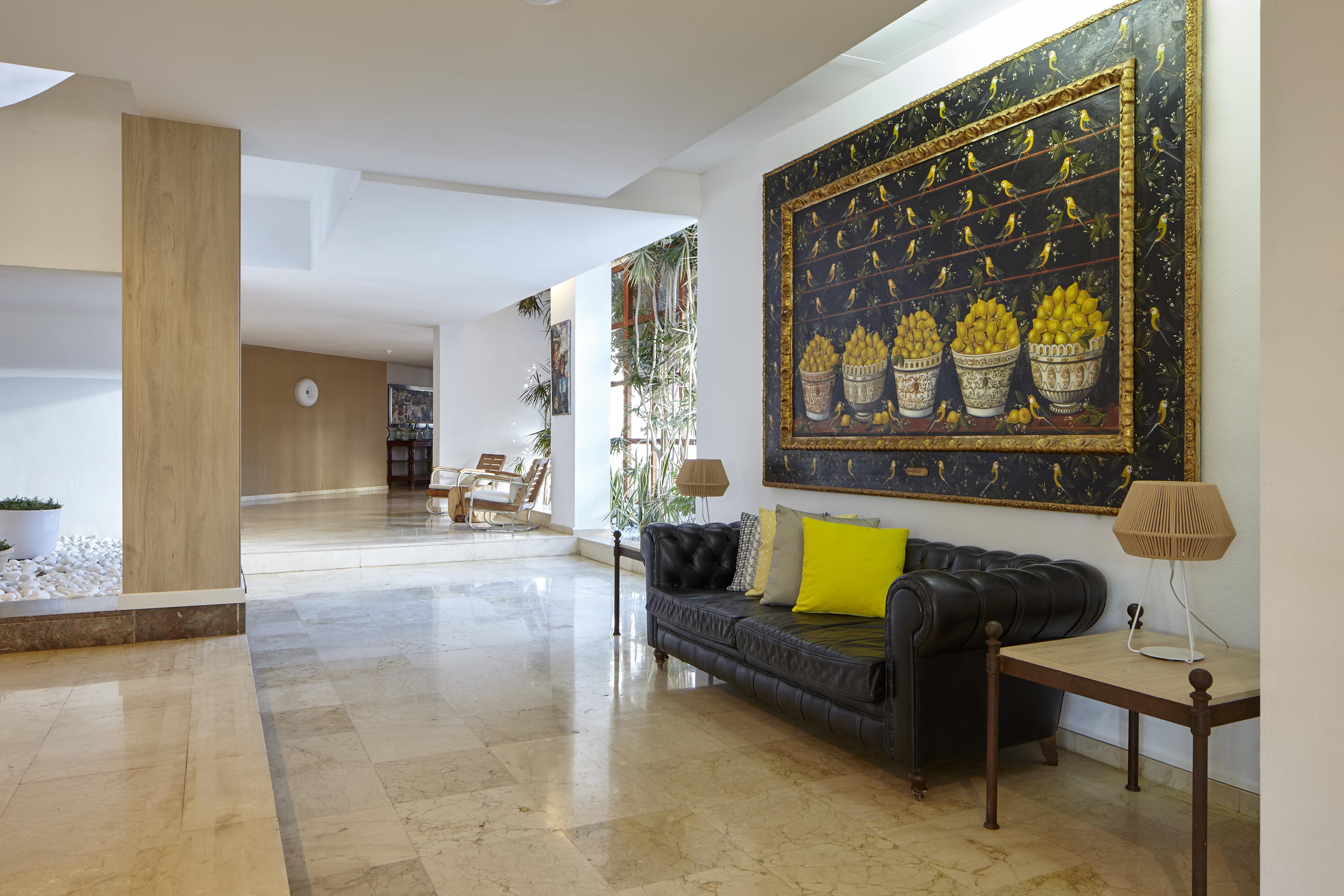 Hotel Tres Torres Santa Eulària des Riu Kültér fotó