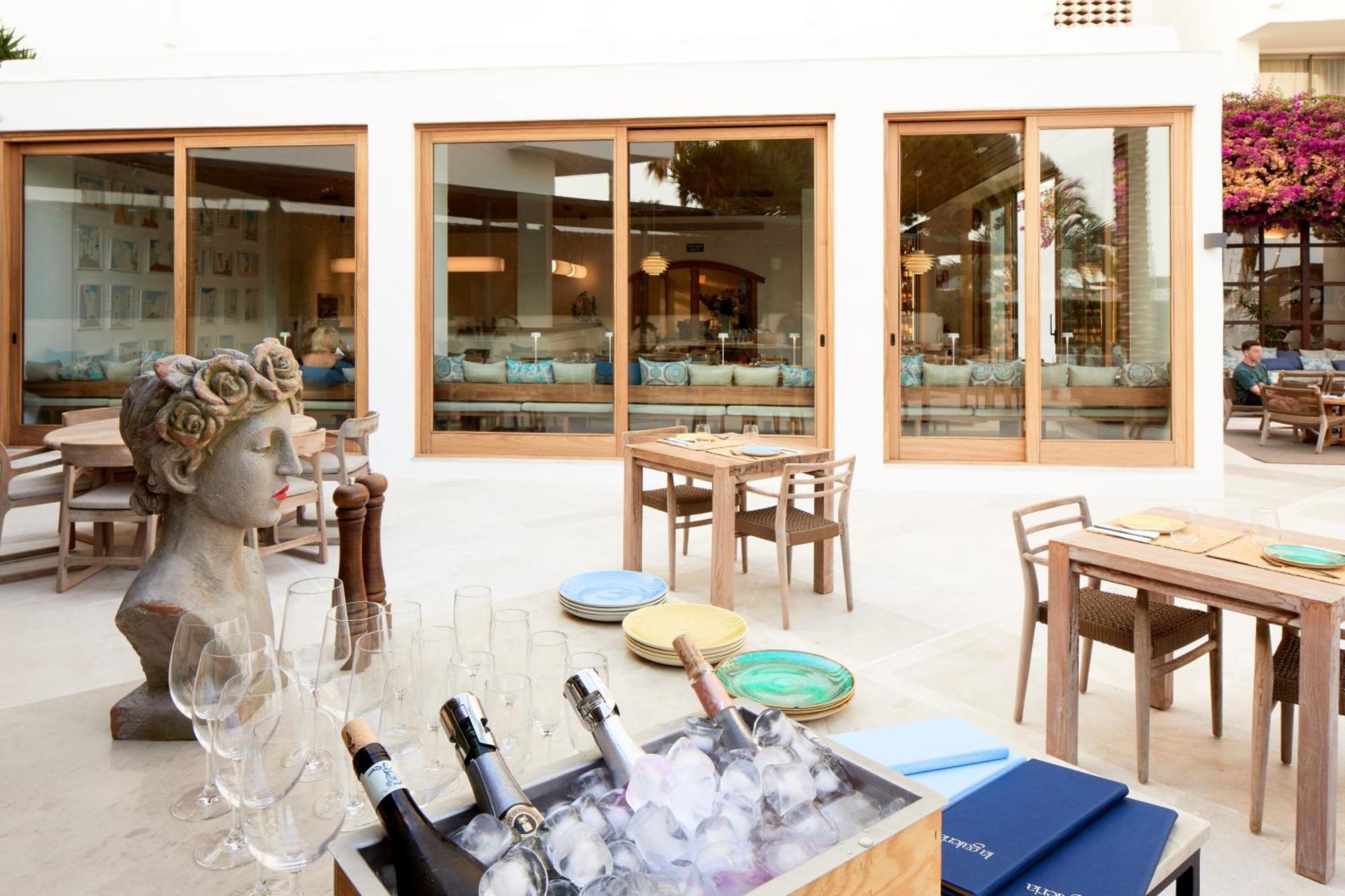 Hotel Tres Torres Santa Eulària des Riu Kültér fotó