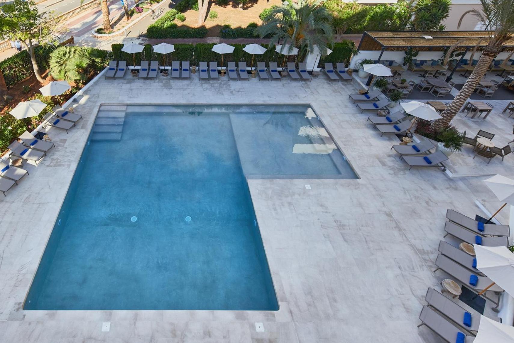 Hotel Tres Torres Santa Eulària des Riu Kültér fotó