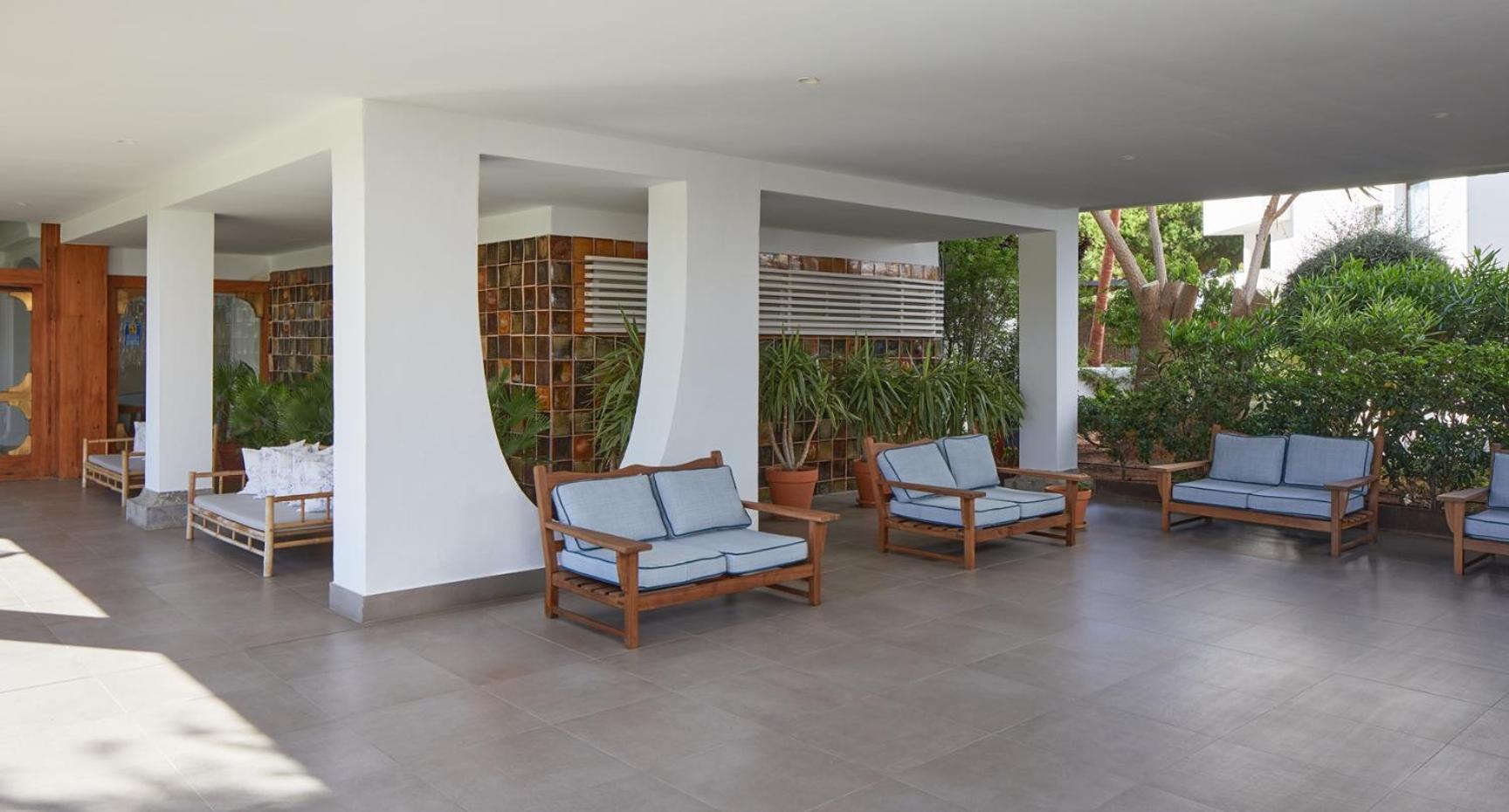 Hotel Tres Torres Santa Eulària des Riu Kültér fotó